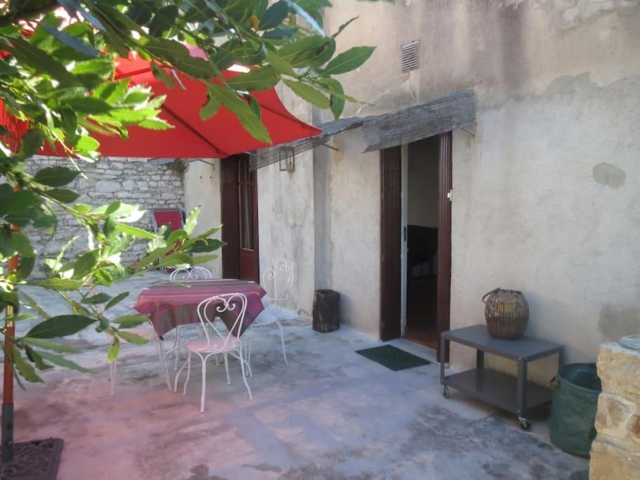 La Maison Du Prieure Vezenobres Extérieur photo